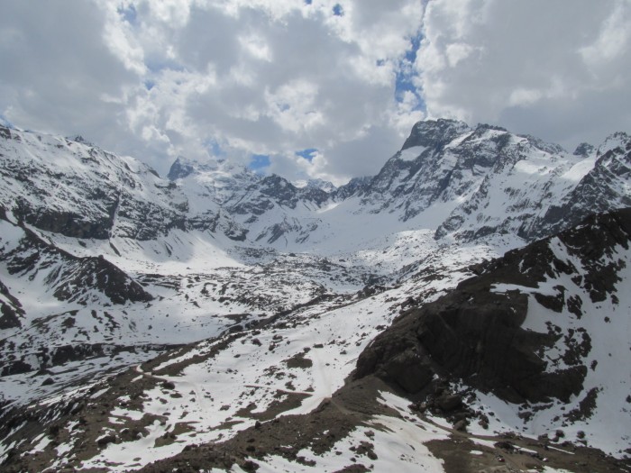Pared sur del Morado (izq.) y Pared sur del Cerro Arenas. Dos clásicos de los Andes Centrales.