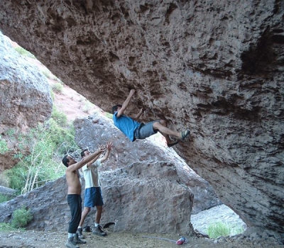 Equiparon una fisura en Los Loros y un boulder en la Cuarta Región