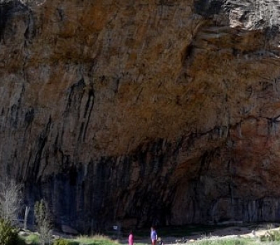 Santa Linya, la Escalada Conviviendo con la Historia